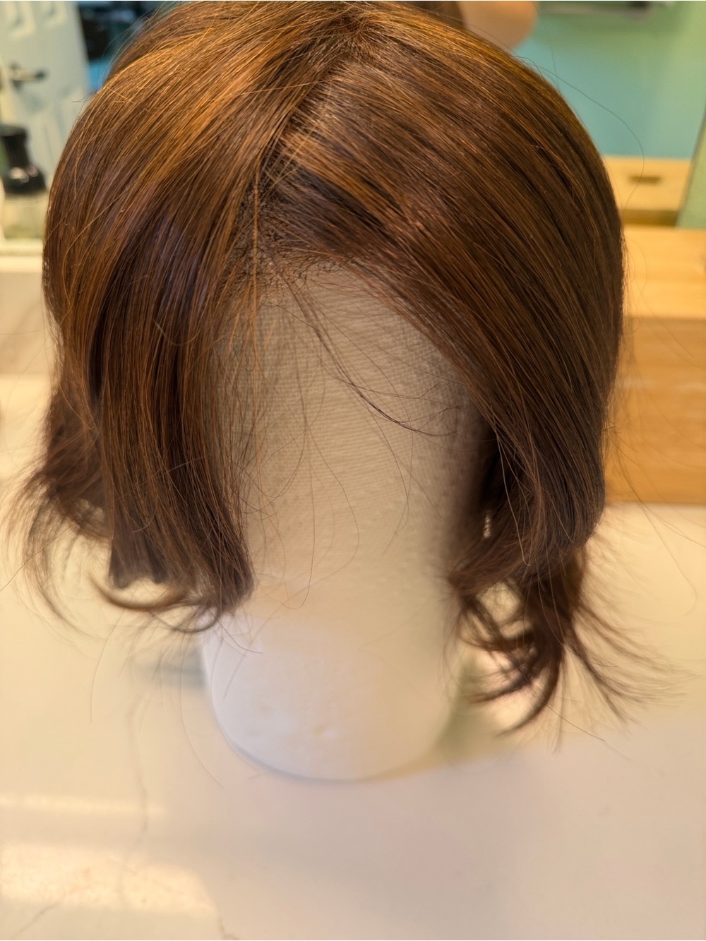 Short Layered Women's Wig in Chestnut Brown - Unbranded